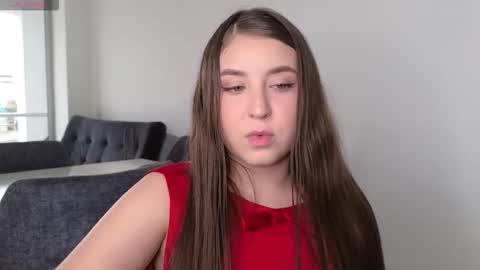 Snapshot of elizabethliones01 chatting on March 2026 07:19:01 PM instgram aly leiv17 ---- Im model-independent online show from March 2026 07:19:01 PM