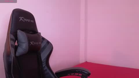 Snapshot of elizabethliones01 chatting on June 2026 08:33:02 PM instgram aly leiv17 ---- Im model-independent online show from June 2026 08:33:02 PM