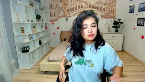 Elizabeth online show from April 2026 05:52:01 AM