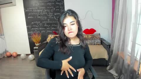 Elizabeth online show from April 2026 06:02:02 AM