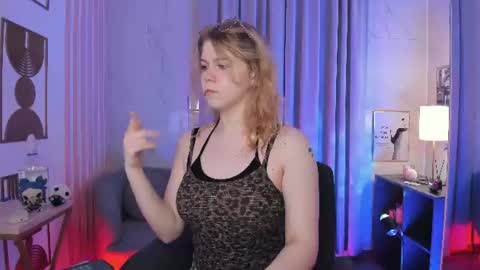 Snapshot of elizabethvane chatting on July 2026 05:31:02 AM Elizabeth online show from July 2026 05:31:02 AM