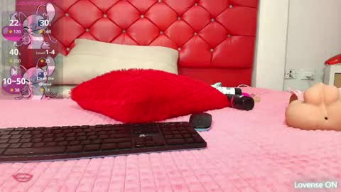 Snapshot of elizabetth_roman chatting on April 2026 08:22:01 PM elizabetth_roman online show from April 2026 08:22:01 PM