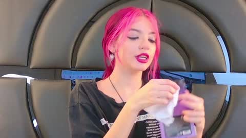 Elizabet online show from January 2025 11:00:01 PM