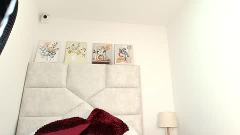 Eliza online show from November 2025 11:27:01 AM