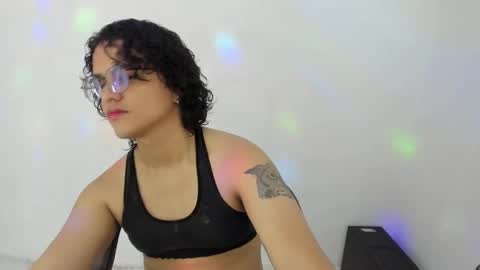 Diana online show from November 2025 09:28:01 PM