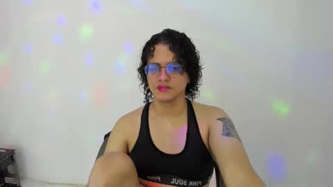 Diana online show from November 2025 06:51:02 PM