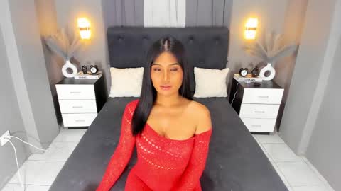 Ella online show from December 2024 04:25:01 PM