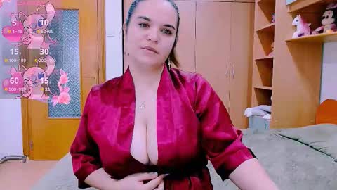 Ella  online show from September 2025 06:29:02 AM