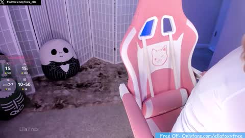 ella_foxx online show from October 2025 12:54:01 AM