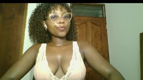 Ella online show from March 2025 12:07:01 AM