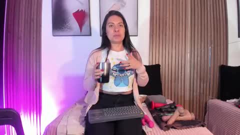 Snapshot of ella_rouse1 chatting on February 2026 12:45:02 PM ella rouse online show from February 2026 12:45:02 PM