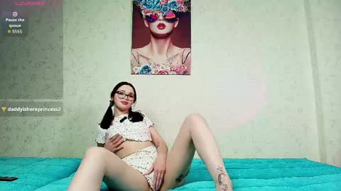 Ella online show from April 2026 08:33:01 PM