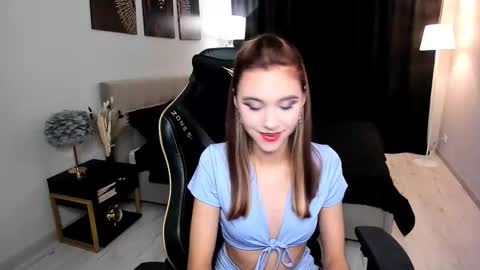 Snapshot of ellacurtis chatting on November 2025 05:06:02 PM ellacurtis online show from November 2025 05:06:02 PM