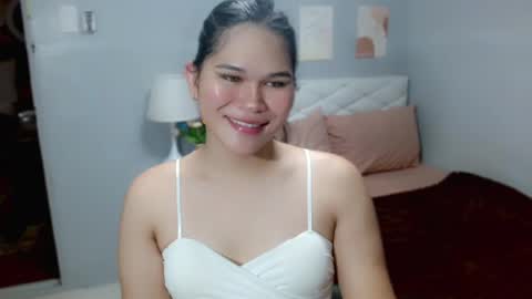 Snapshot of ellaford chatting on June 2026 04:57:01 AM EllaFord online show from June 2026 04:57:01 AM
