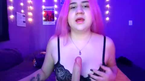 Ella Frannz online show from May 2026 10:59:01 PM