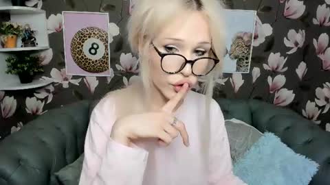ellajoiness online show from July 2026 05:19:02 PM