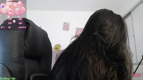 Snapshot of ellajonz chatting on May 2026 10:37:02 PM Ella Amoneth online show from May 2026 10:37:02 PM