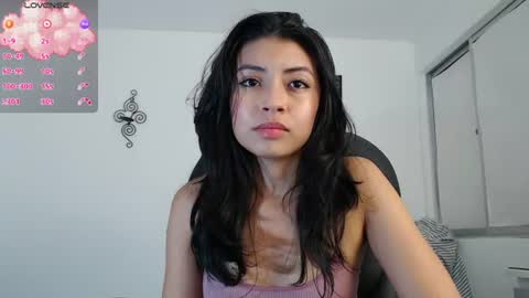 Snapshot of ellajonz chatting on June 2026 03:25:01 AM Ella Amoneth online show from June 2026 03:25:01 AM