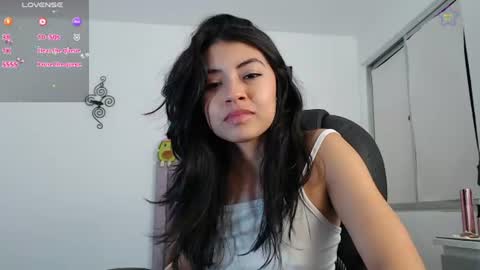 Snapshot of ellajonz chatting on August 2026 04:04:02 AM Ella Amoneth online show from August 2026 04:04:02 AM