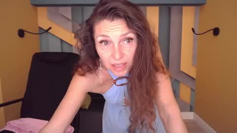 EllaLongs online show from June 2026 11:32:02 AM