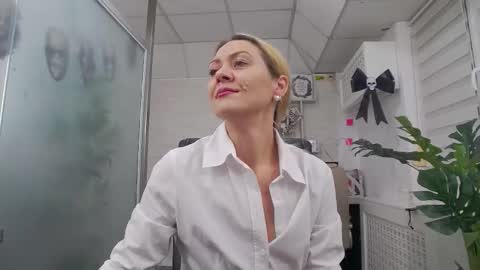            online show from October 2025 02:35:01 PM