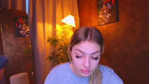 ellamilla online show from January 2025 05:22:02 AM