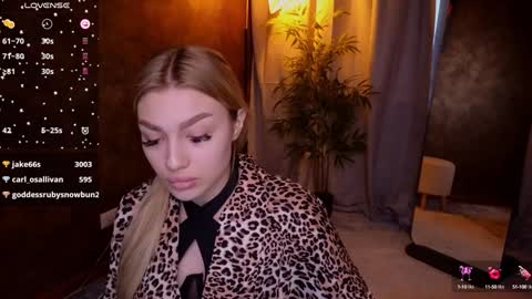 ellamilla online show from January 2025 08:51:02 AM