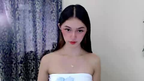 Snapshot of ellamiller69 chatting on September 2025 10:32:02 PM ELLA online show from September 2025 10:32:02 PM