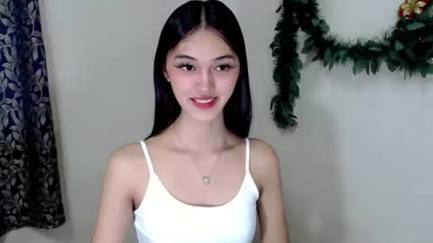 Snapshot of ellamiller69 chatting on October 2025 11:48:02 PM ELLA online show from October 2025 11:48:02 PM