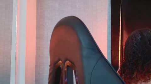 Ella Sanders online show from March 2026 12:38:01 AM