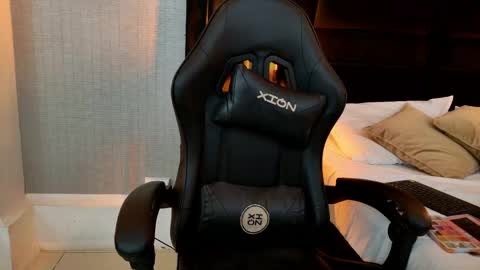 Ella Sanders online show from April 2026 12:36:02 AM