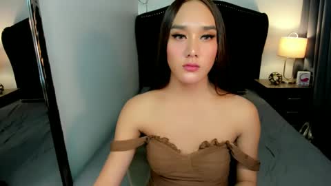 Sophia online show from December 2024 05:52:02 AM