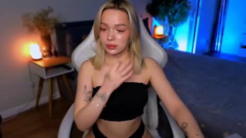 Ella online show from January 2026 05:42:01 AM