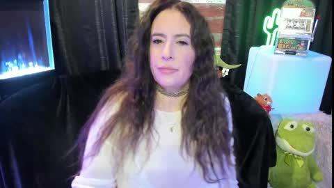 ELLE online show from February 2025 05:09:01 PM