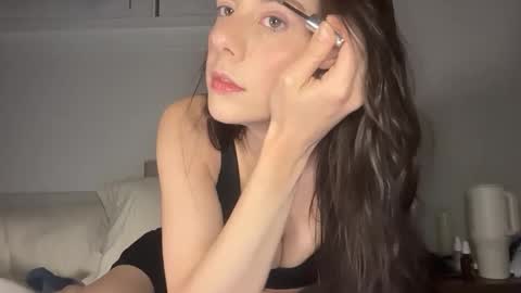 Elle67 online show from November 2025 10:25:02 AM