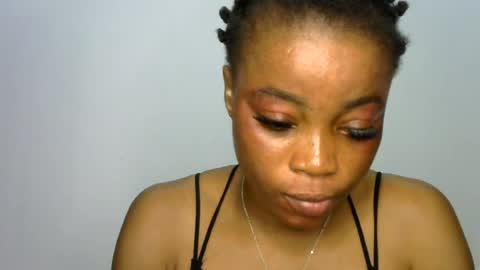 Snapshot of elle_lee85 chatting on June 2026 07:18:02 PM sugar girl online show from June 2026 07:18:02 PM