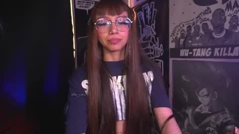 Snapshot of elle_uwu chatting on March 2026 01:34:01 AM follow me on instagram . online show from March 2026 01:34:01 AM