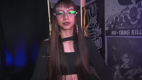 Snapshot of elle_uwu chatting on May 2026 05:41:02 PM follow me on instagram . online show from May 2026 05:41:02 PM