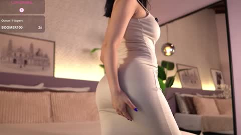 Elle Diane online show from October 2025 12:10:02 AM