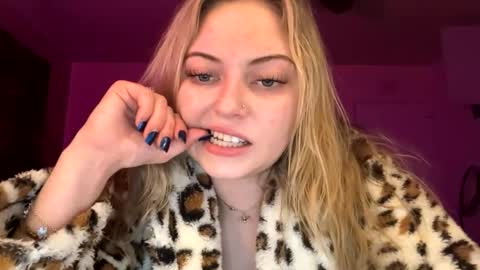 ellejess online show from February 2026 02:54:01 AM