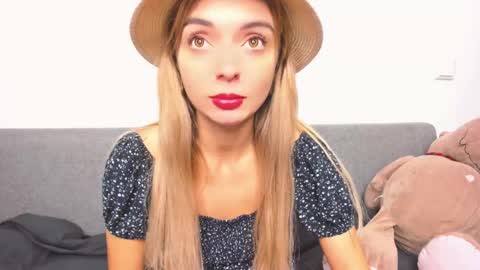 ellen_flow online show from December 2024 07:04:02 PM