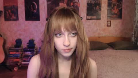 ellie_friendly online show from April 2026 02:22:01 PM