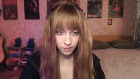 ellie_friendly online show from April 2026 12:23:01 PM