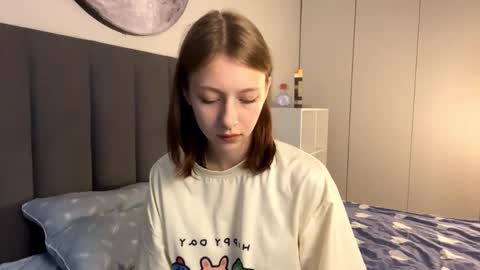 Snapshot of ellie_hollow chatting on September 2025 07:33:02 AM Ellie online show from September 2025 07:33:02 AM