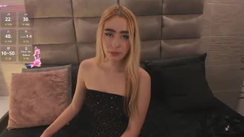 Snapshot of ellieadeline chatting on June 2026 03:51:01 AM ellieadeline online show from June 2026 03:51:01 AM