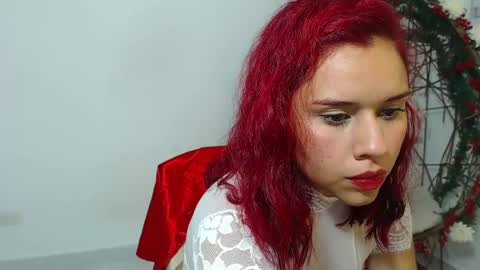 Snapshot of ellieconnor217 chatting on June 2026 01:52:02 AM ellieconnor217 online show from June 2026 01:52:02 AM