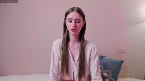 Snapshot of ellierough chatting on March 2026 05:18:02 PM ellierough online show from March 2026 05:18:02 PM