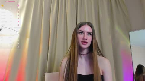 Snapshot of ellierough chatting on April 2026 05:35:01 PM ellierough online show from April 2026 05:35:01 PM