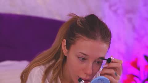 EllinaNuria online show from February 2026 04:09:01 AM