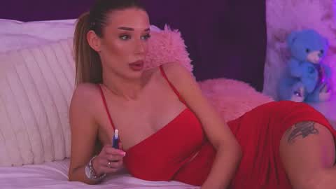 EllinaNuria online show from March 2026 08:14:01 PM